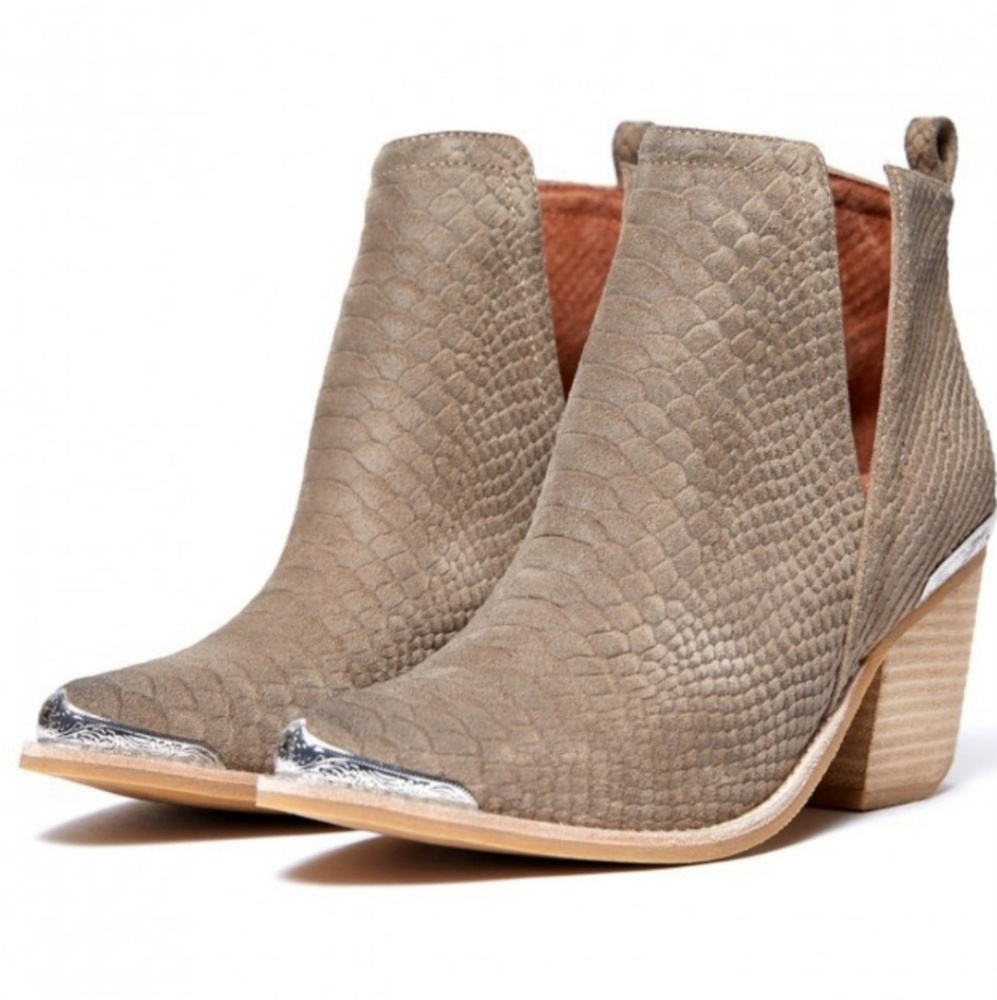 Jeffrey Cambell Cromwell Boots last price